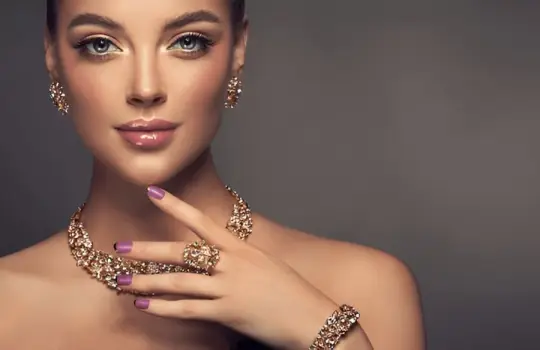accessori e gioielli over size trend 2025